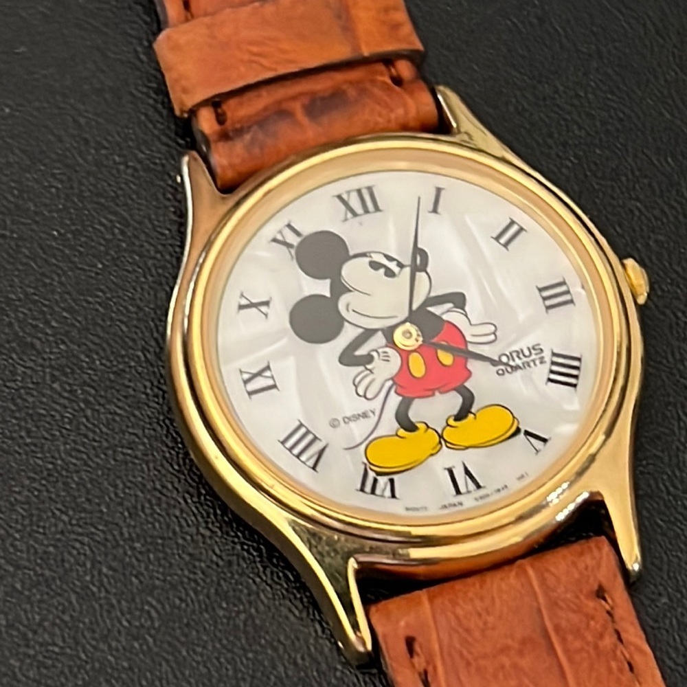 EUC Vintage Lorus Mickey Mouse watch 1990s
